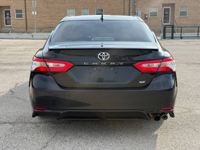 2020 Toyota Camry SE