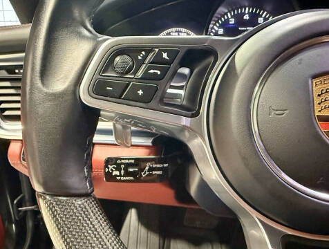 2018 Porsche Panamera 4