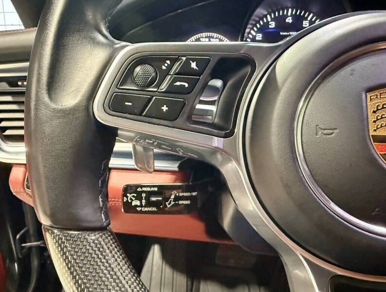 2018 Porsche Panamera 4