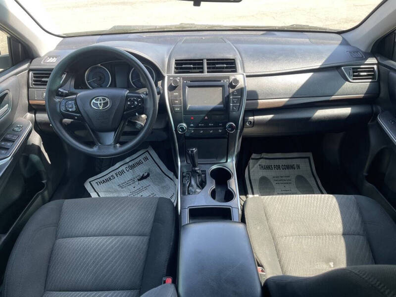 2017 Toyota Camry LE