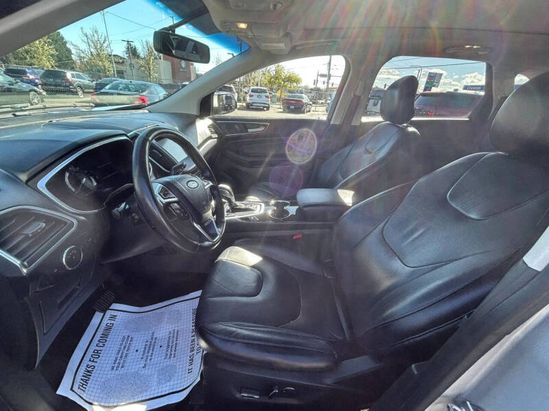 2017 Ford Edge Titanium