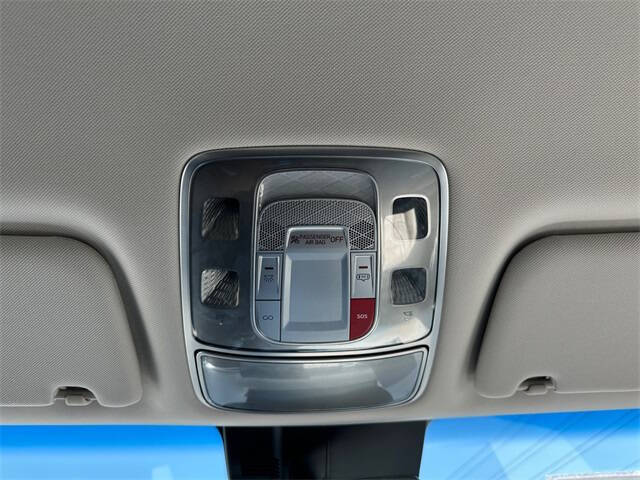 2024 Genesis GV70 2.5T Standard