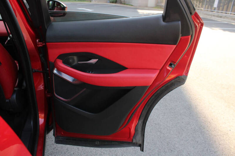 2018 Jaguar E-PACE P300 R-Dynamic HSE