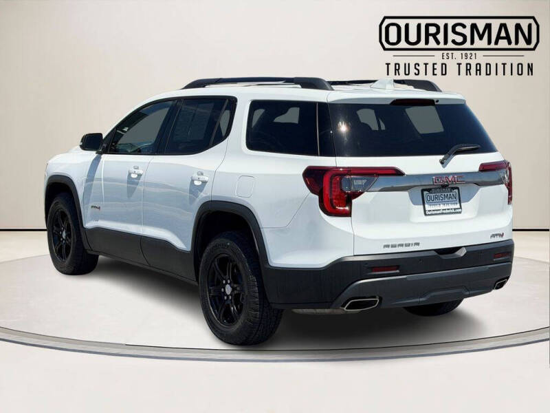 2023 GMC Acadia AT4