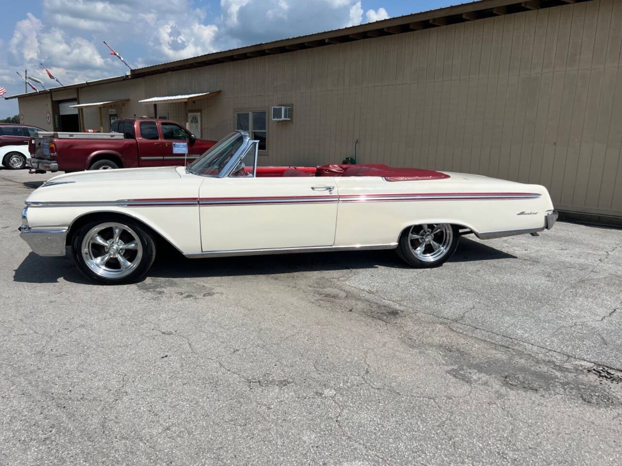 1962 Ford Sunliner for sale at Memory Lane Classic Cars in Bushnell, FL