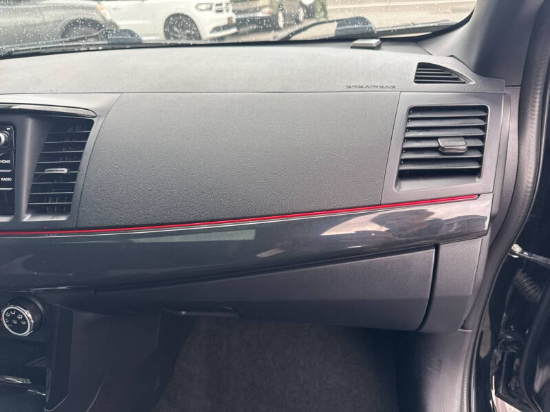 2017 Mitsubishi Lancer LE
