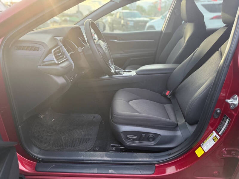 2022 Toyota Camry LE