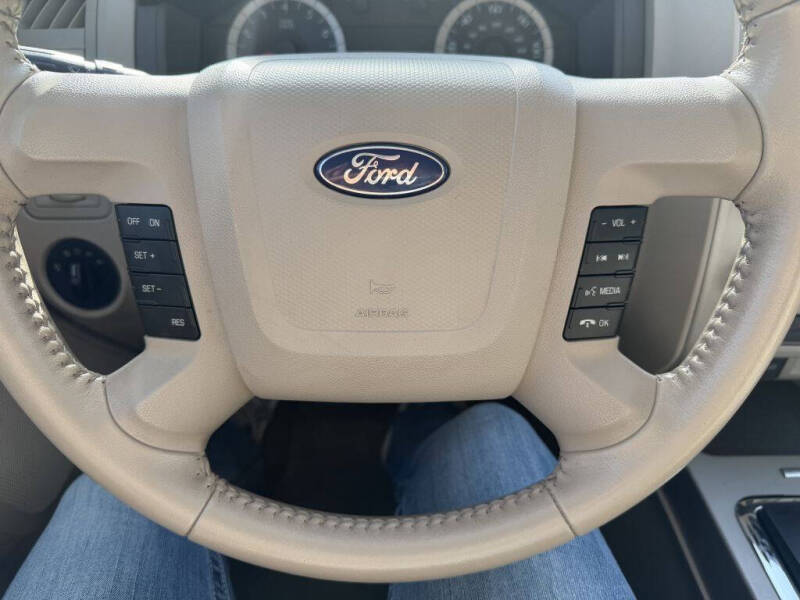 2011 Ford Escape XLT