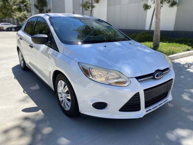 White 2014 Ford Focus S S 4dr Sedan 1