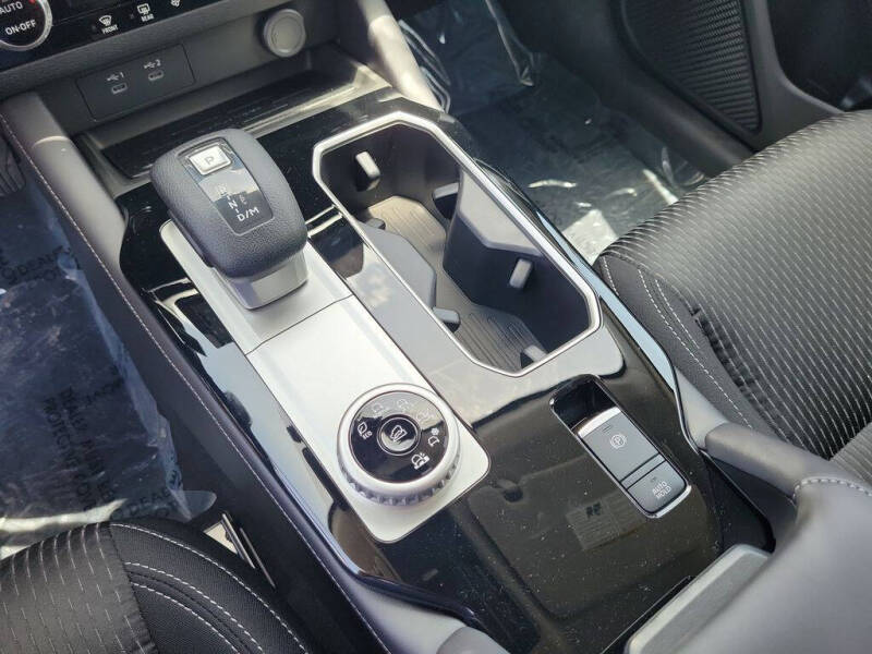 2026 Mitsubishi Outlander ES