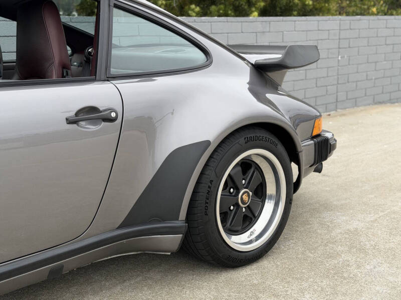 1985 Porsche 911 Carrera