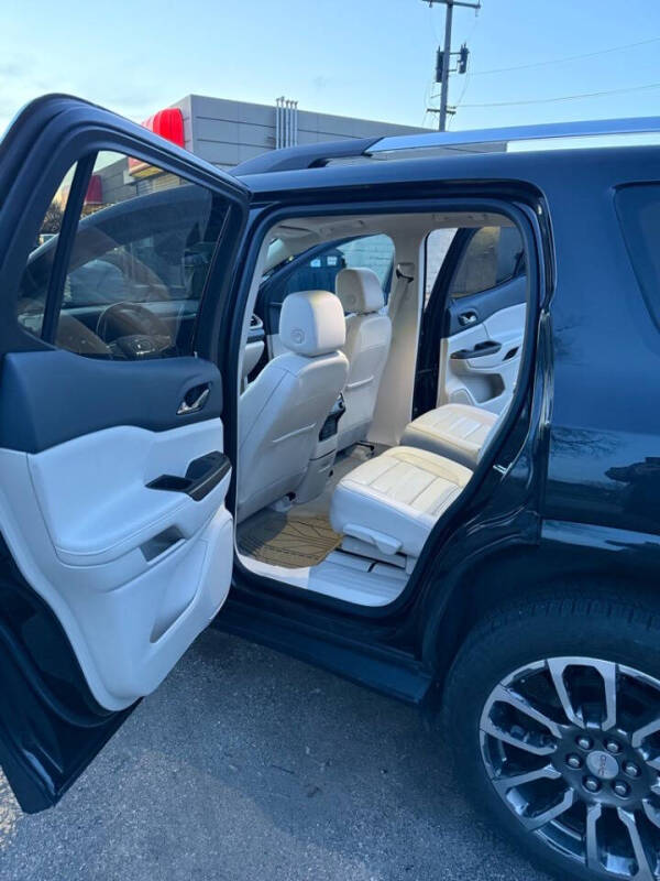 2020 GMC Acadia Denali