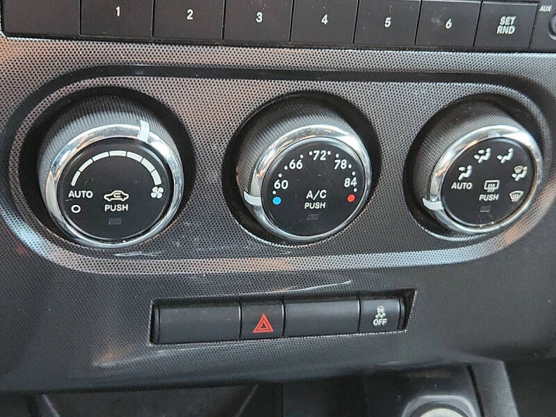 2013 Dodge Challenger SXT