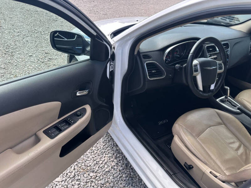 2012 Chrysler 200 Limited