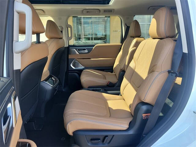 2025 Infiniti QX80 Sensory