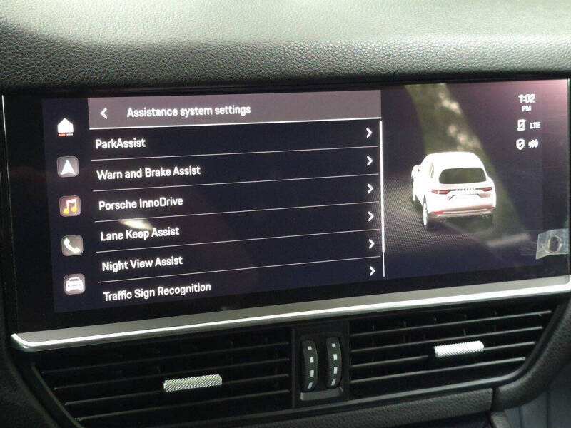 2023 Porsche Cayenne Platinum Edition