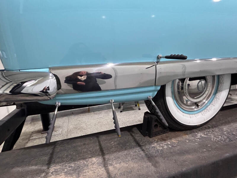 1952 Kaiser TRAVLER