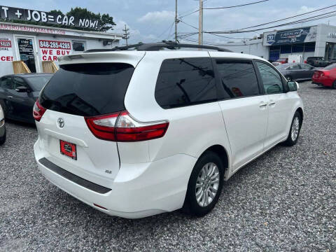 2015 Toyota Sienna