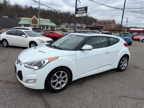 2013 Hyundai Veloster for sale at SOUTH FIFTH AUTOMOTIVE LLC in Marietta OH