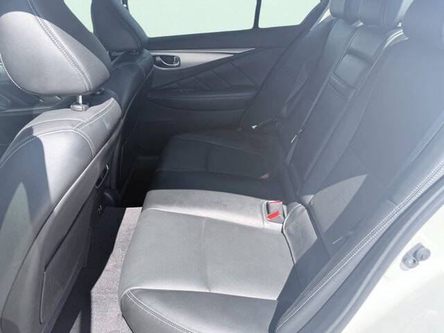 2023 Infiniti Q50 Luxe