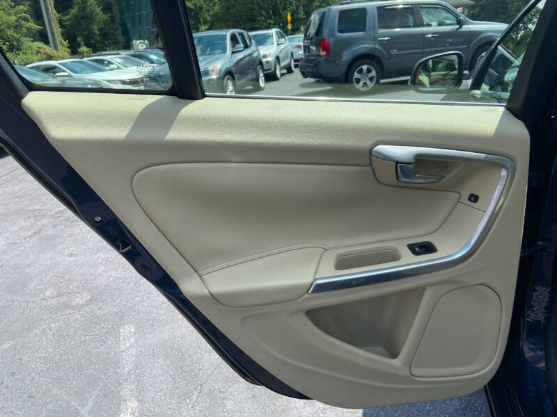 2015 Volvo S60 T5 Drive-E Platinum