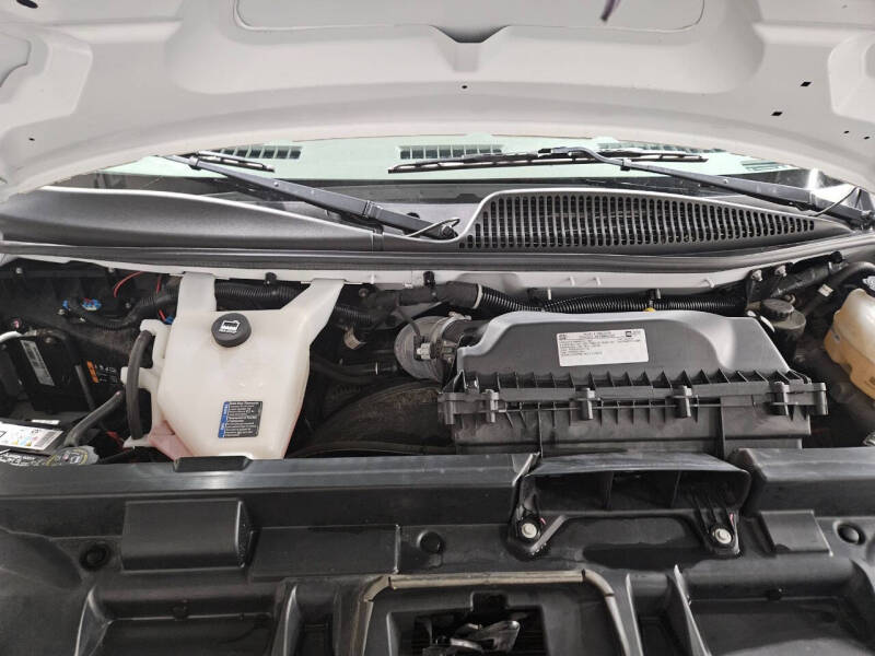 2023 Chevrolet Express LS 3500