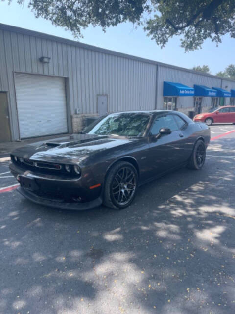 2019 Dodge Challenger for sale at AUSTIN PREMIER AUTO in Austin, TX