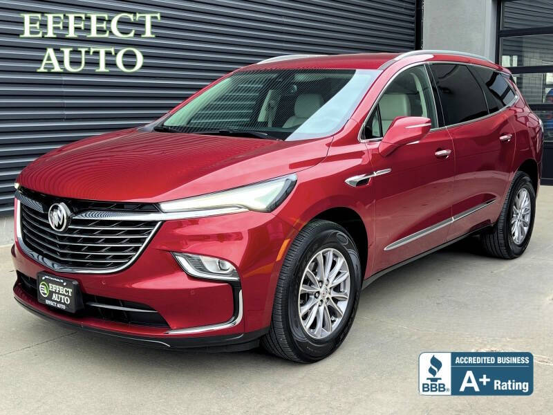 2023 Buick Enclave Essence's photo