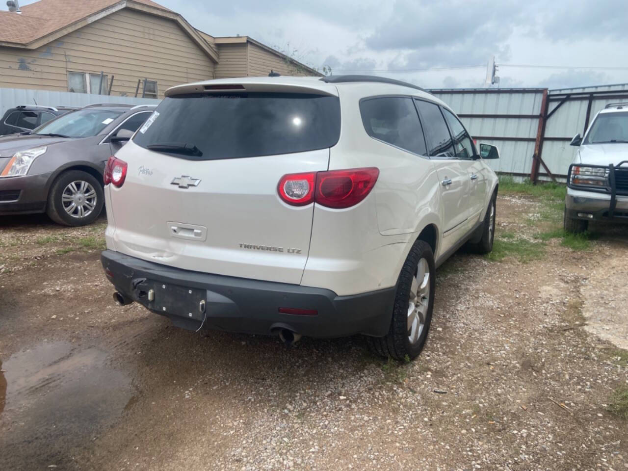 2011 Chevrolet Traverse for sale at Kathryns Auto Sales in Oklahoma City, OK