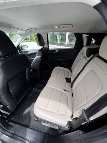 2022 Ford Escape SEL