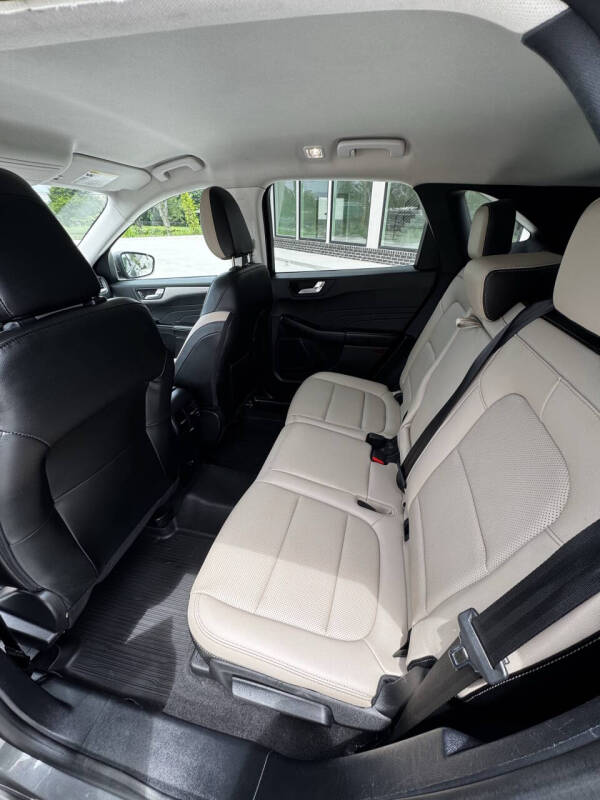 2022 Ford Escape SEL