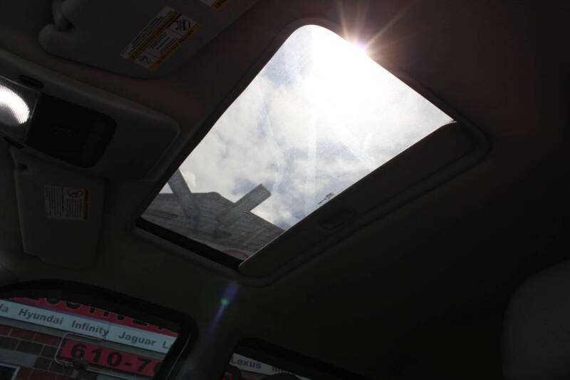 2004 Ford Explorer XLT