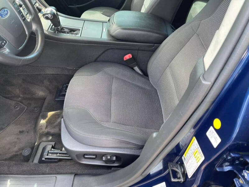 2012 Ford Taurus SEL