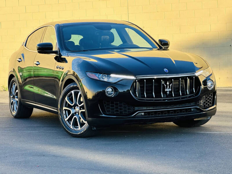 2017 Maserati Levante Levante's photo