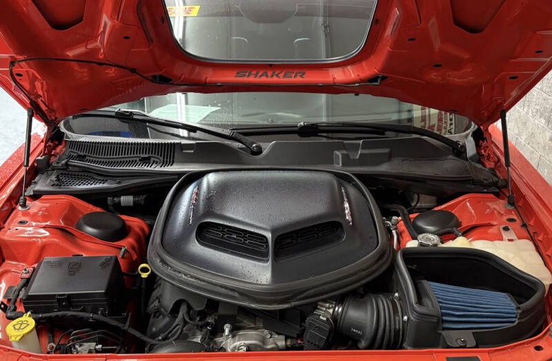2018 Dodge Challenger 392 HEMI Scat Pack Shaker