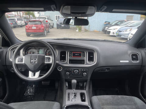 2011 Dodge Charger SE