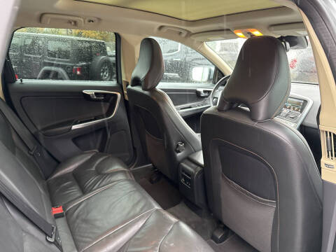 2013 Volvo XC60 T6 Premier Plus