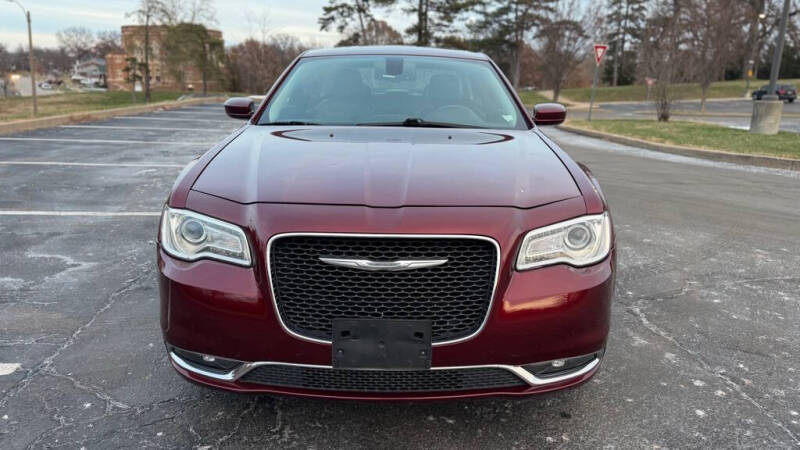 2016 Chrysler 300 Limited