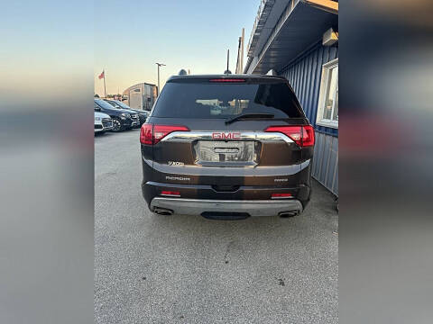 2017 GMC Acadia Denali