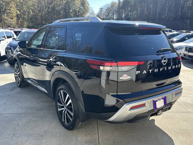 2025 Nissan Pathfinder Platinum