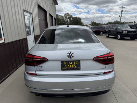 2018 Volkswagen Passat 2.0T R-Line
