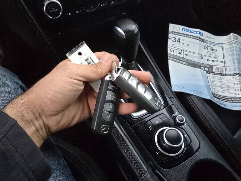 2016 Mazda MAZDA3 i Grand Touring