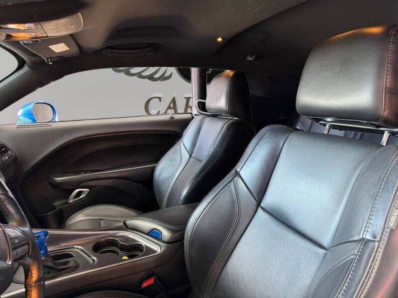2016 Dodge Challenger SXT