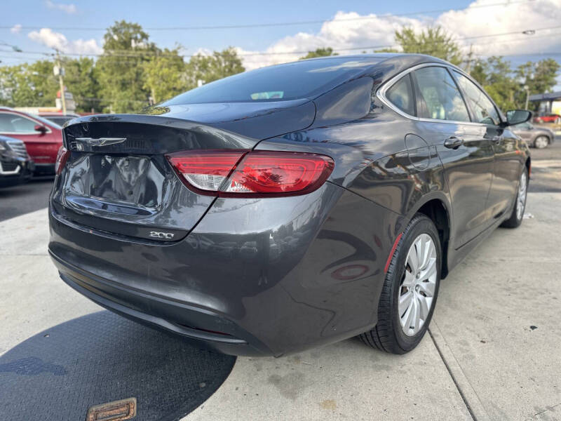 2015 Chrysler 200 LX