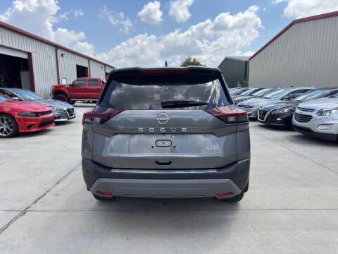 2022 Nissan Rogue SV