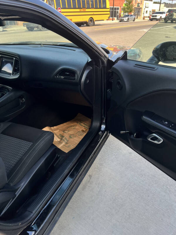 2019 Dodge Challenger SXT