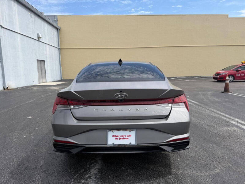 2021 Hyundai Elantra