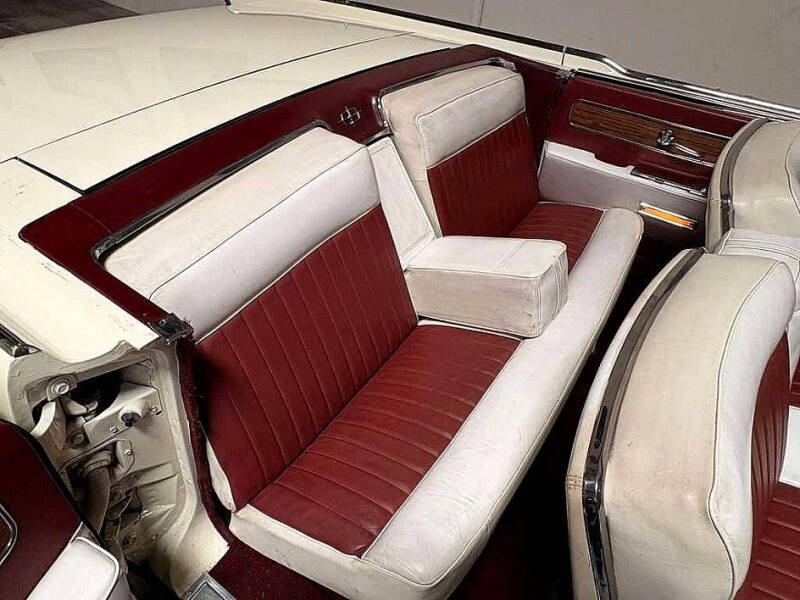 1961 Lincoln Continental