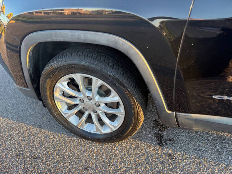 2019 Jeep Cherokee Latitude