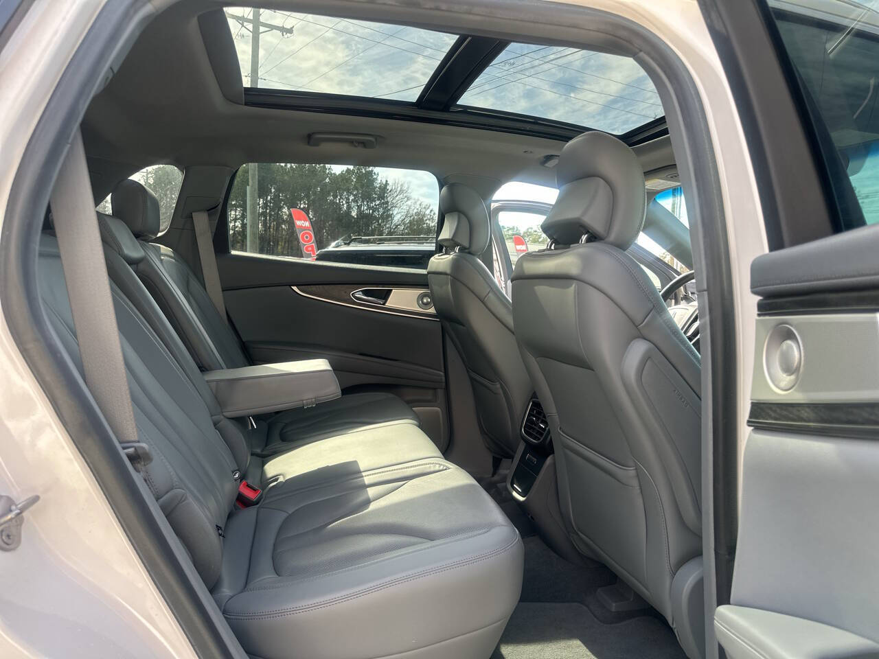 White 2019 Lincoln Nautilus Reserve Reserve 4dr SUV 2